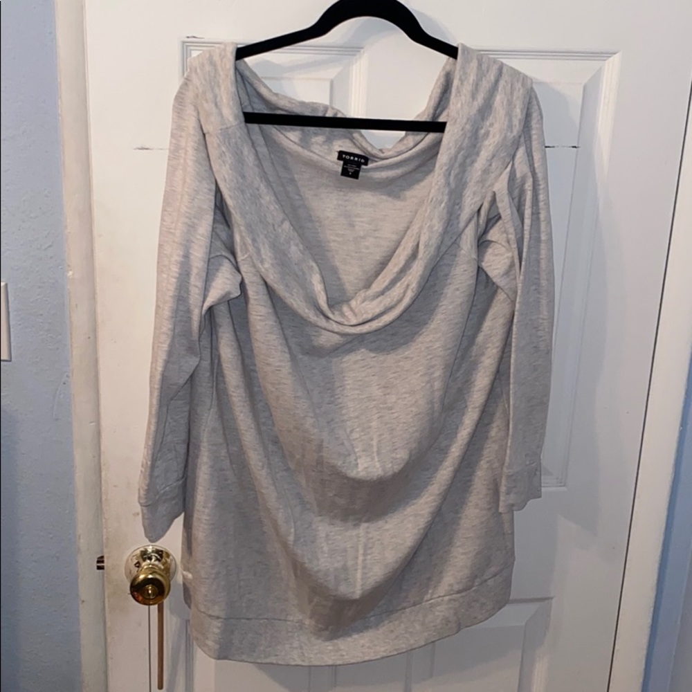 Torrid gray off shoulder 3/4 sleeve top